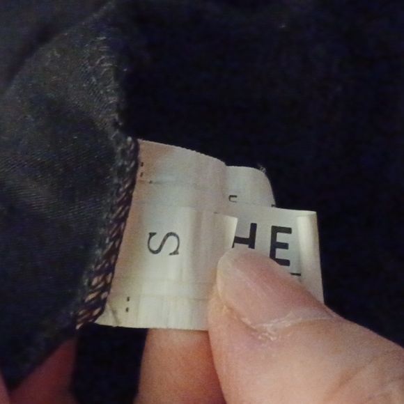 4/$80 Black Anime Tee - Size Small - Picture 7 of 7